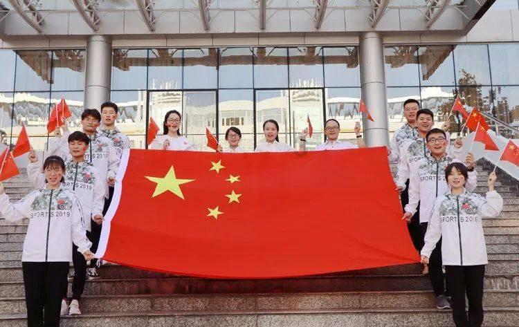 宇宙蜜蜂无敌版