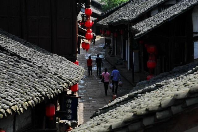 “领导”视频借钱,下属被骗百万,民警出面挽损,案件仍在侦办中